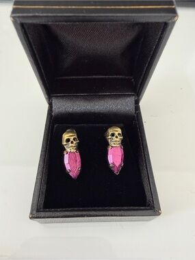 Skull Stud Earrings: losselliani - Gold & Pink